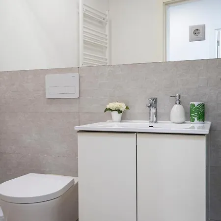 Serralves Blue House By Lovelystay